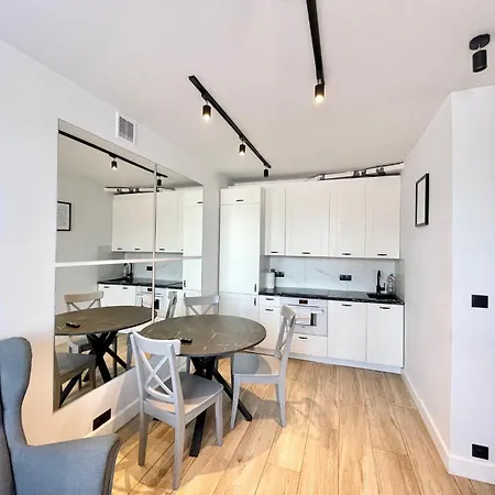 Apartament To Host - Old Town *